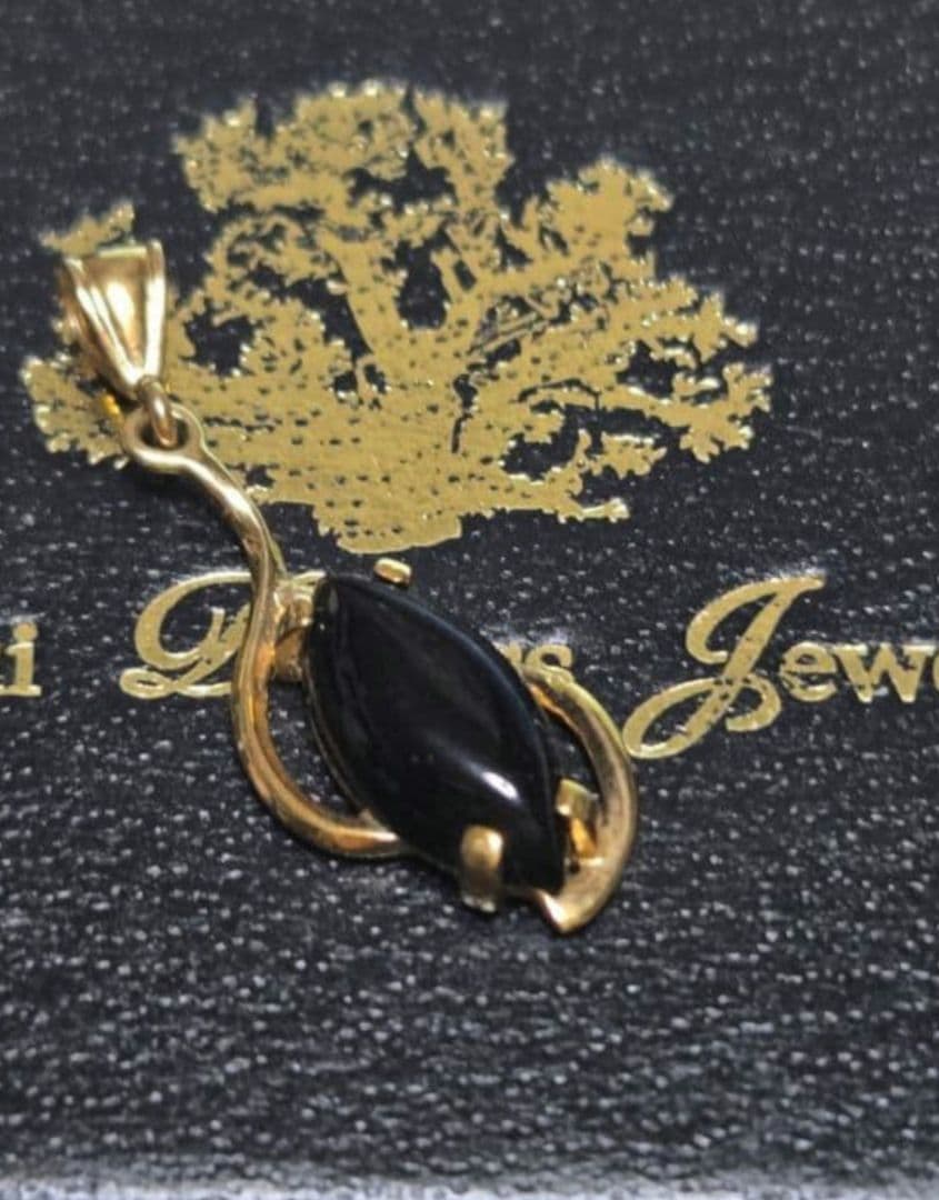 k14 エレガントな黒珊瑚のペンダント　マウイダウバー