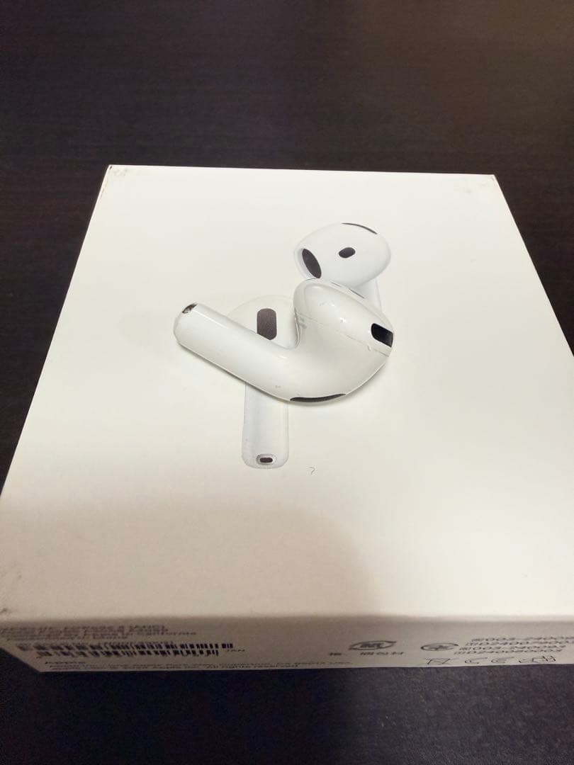 AirPods4ホワイト 片耳R （正規品）