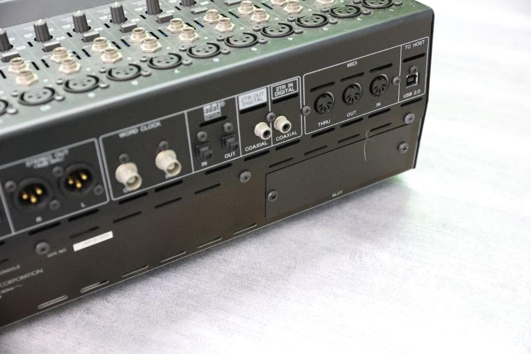 Yamaha O1V96i デジタルミキサー