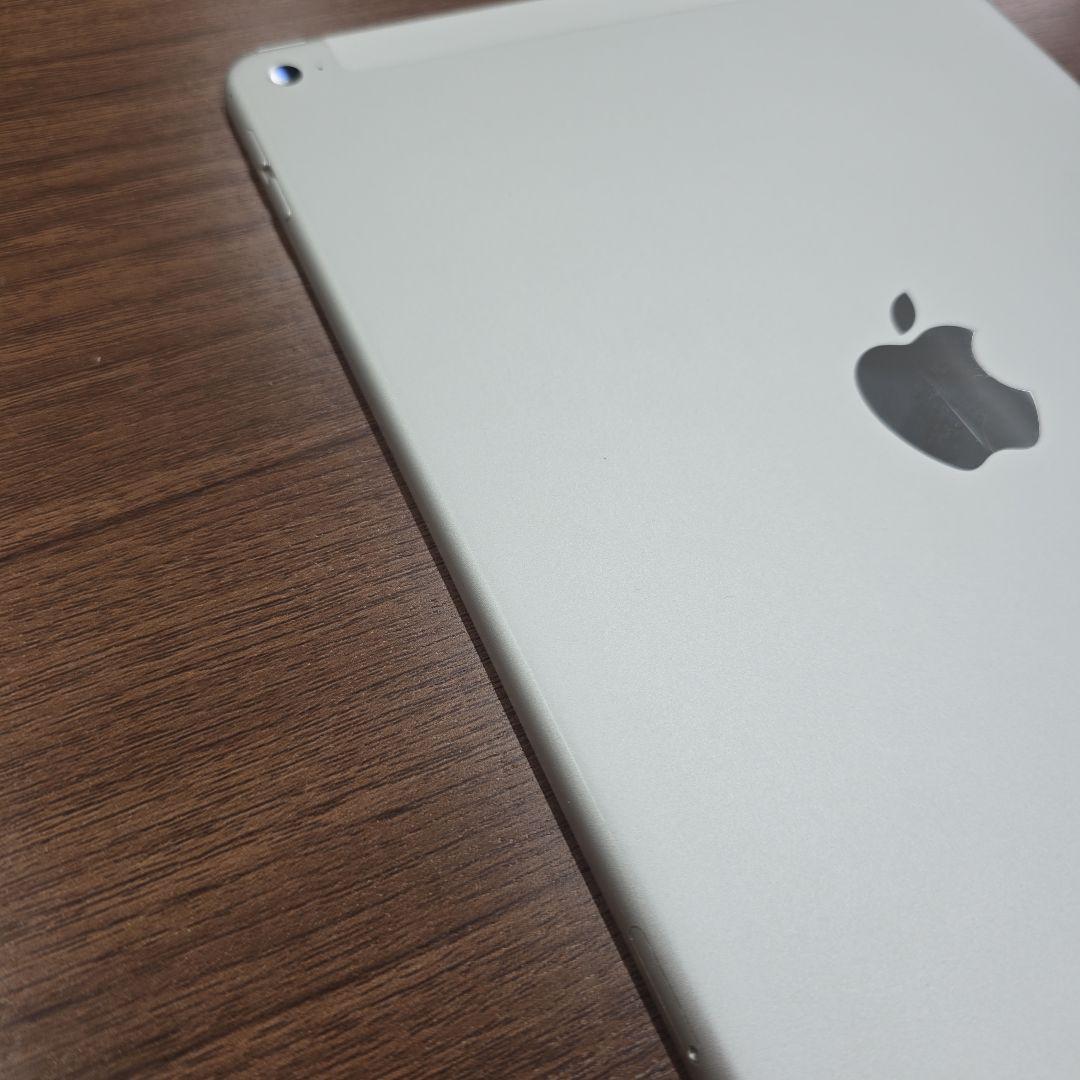 美品 iPad Air2 64GB シルバー セルラーモデル
