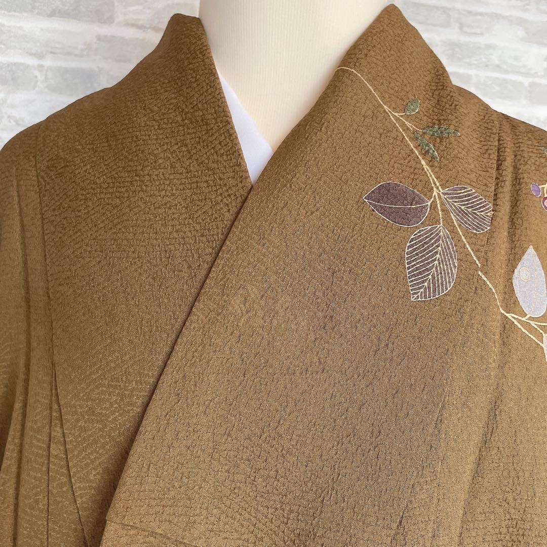 訪問着　フルセット　鳥　猫　鼠　旬　落款　可愛らしい　金駒刺繍　Q4