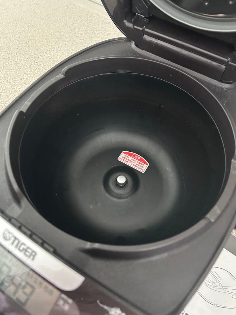 TIGER JPW-D100 炊飯器 5.5合 IH式ブラウン