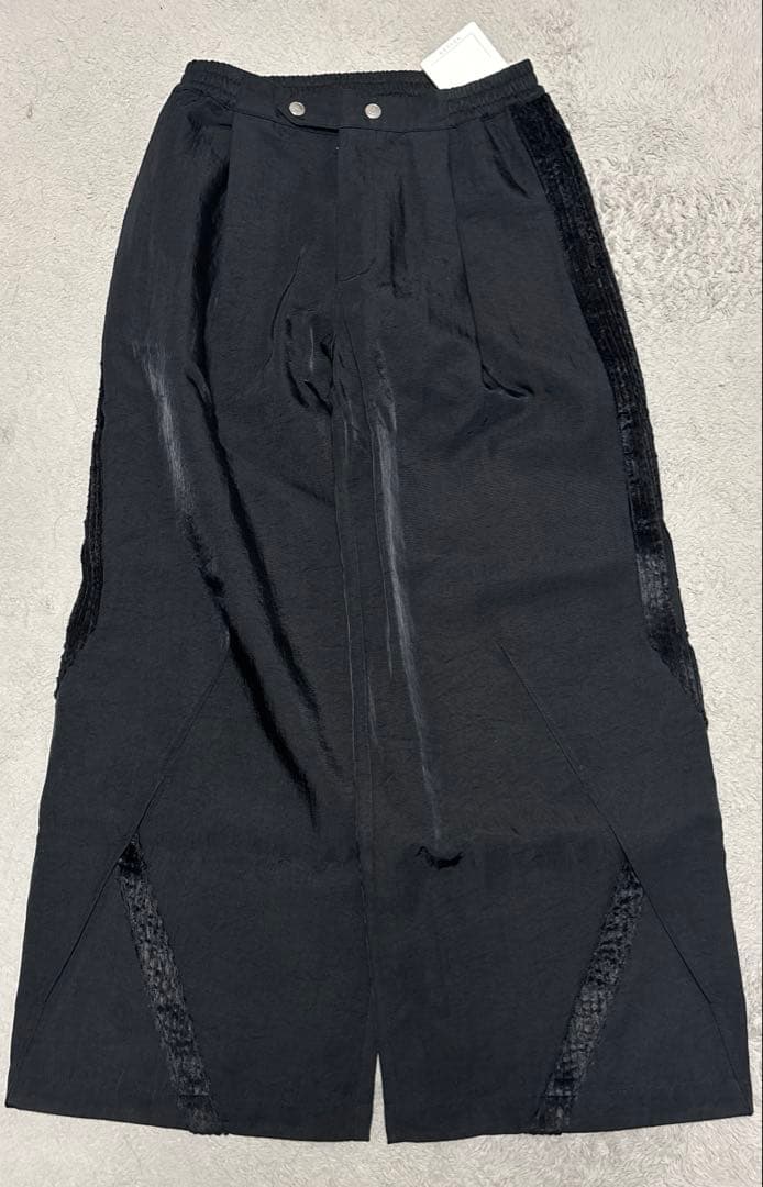 NULLUS ヌルース 25ss INTERTWINED TROUSERS 黒