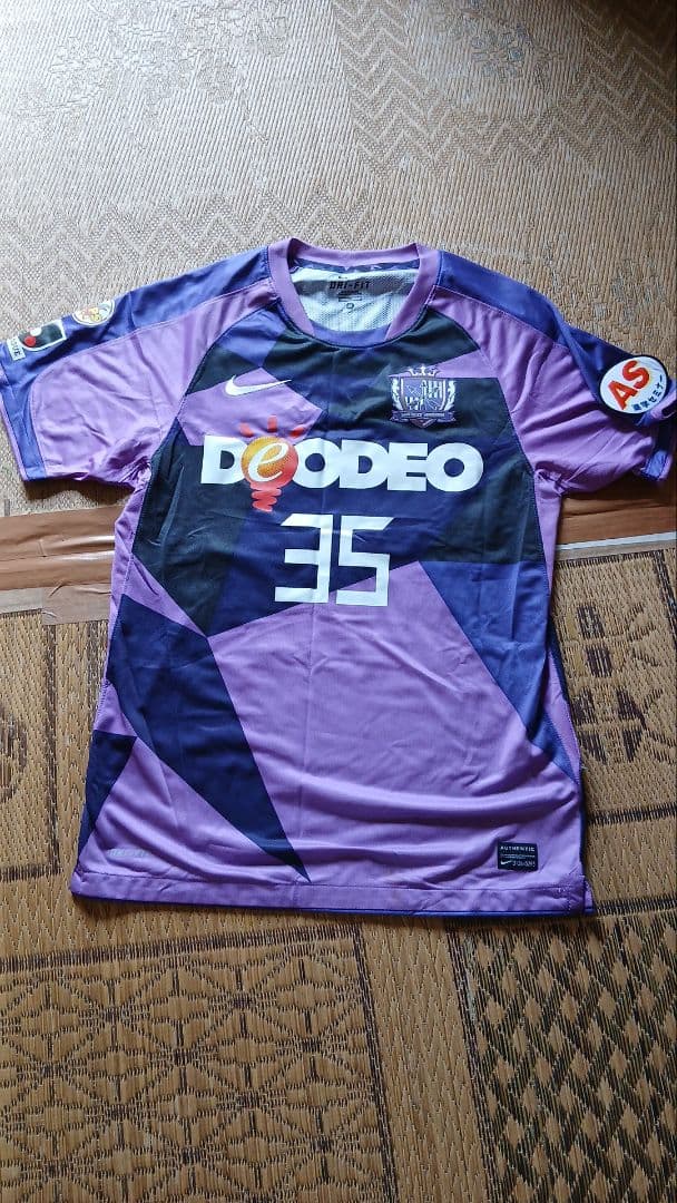 【美品】サンフレッチェ広島 中島選手レプリカユニフォーム　背番号35　ナイキ