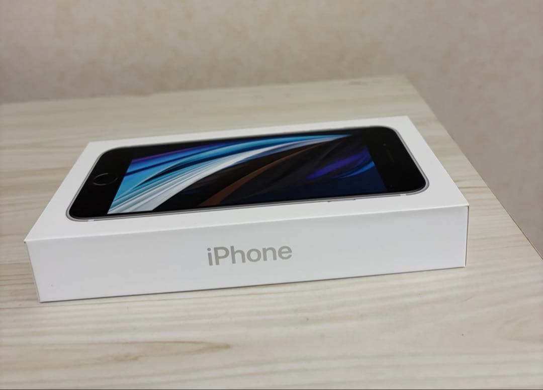 Apple iPhone SE（第２世代）128GB