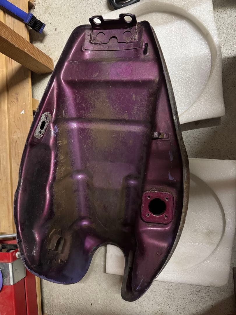 ゼファー 400 タンク 塗装ベース