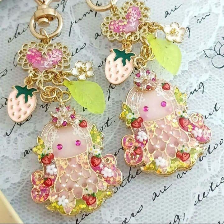 白雪の天使♡アマビエさん　他レジンキーホルダー計6点　ハンドメイド