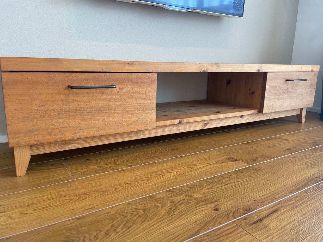無垢パイン材　テレビボード