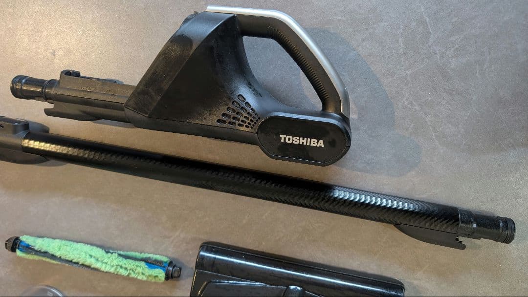 東芝 トルネオ コードレススティッククリーナー VC−CLS11　2023年製