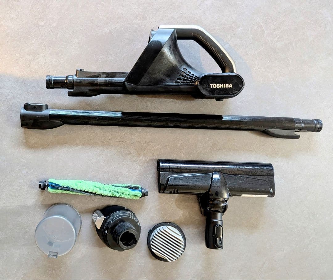 東芝 トルネオ コードレススティッククリーナー VC−CLS11　2023年製
