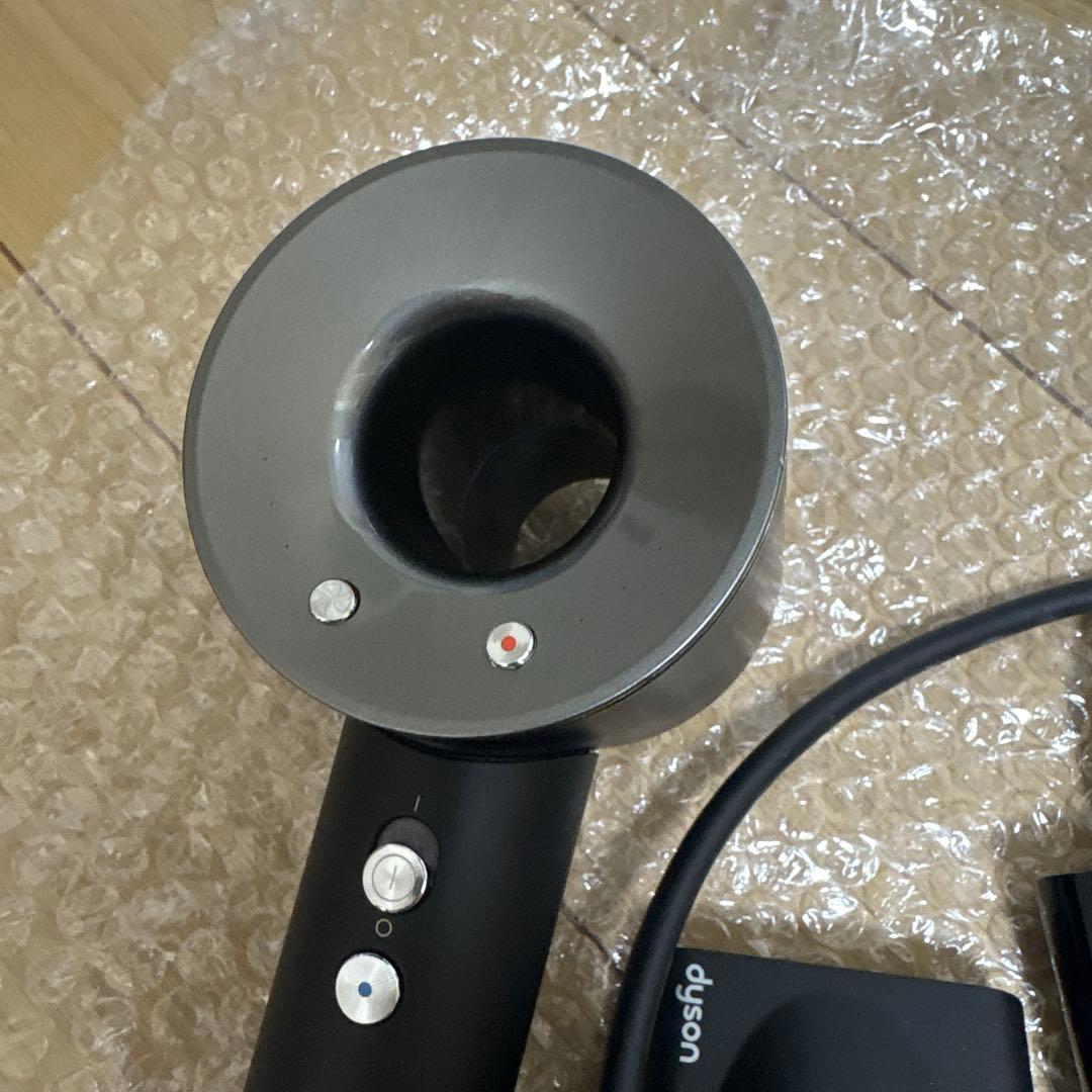 ダイソンドライヤー