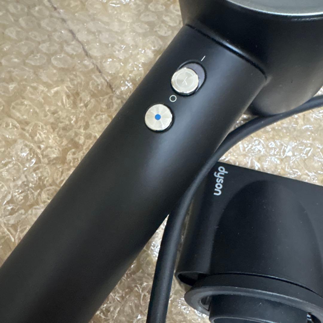 ダイソンドライヤー