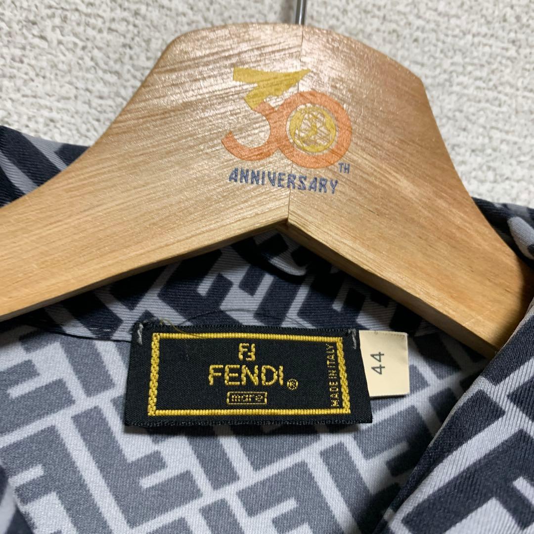 フェンディ モア 人気 セレブ 高級 上品 トップス シンプル F柄 インナー