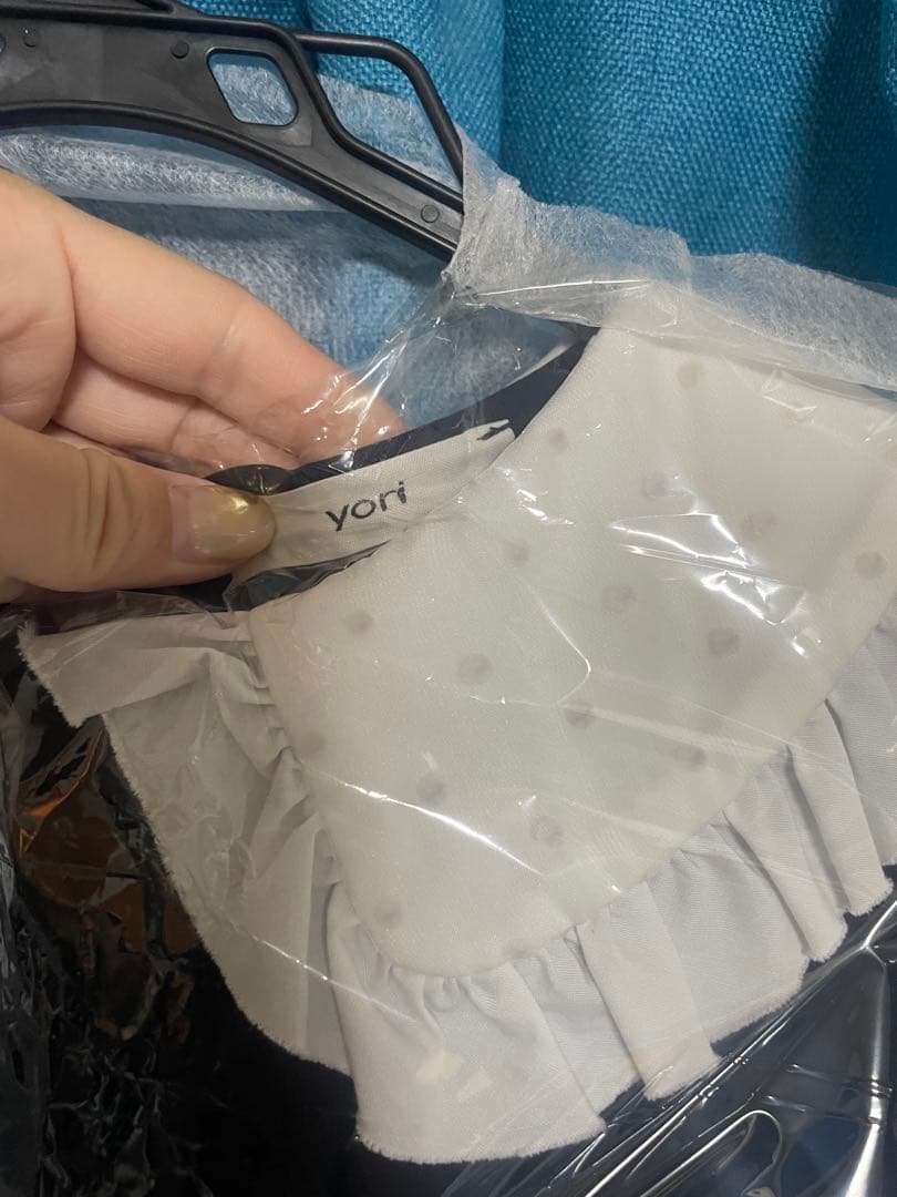 yori フロッキードット丸襟Tee