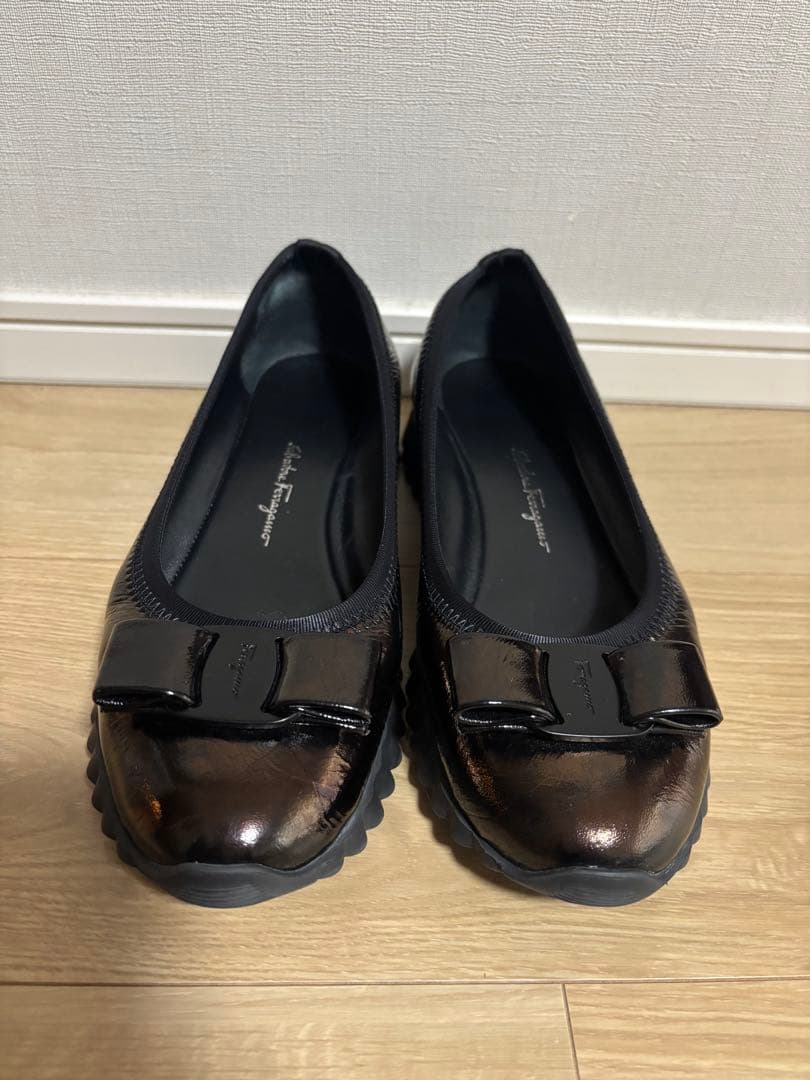 Salvadore Ferragamo POLLYメタリックブラウン5 1/2C