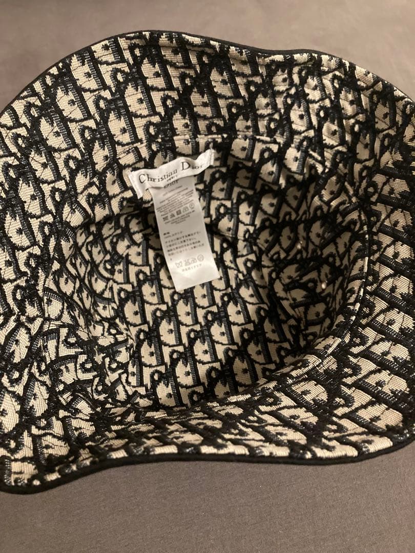 バケットハット　リバーシブル