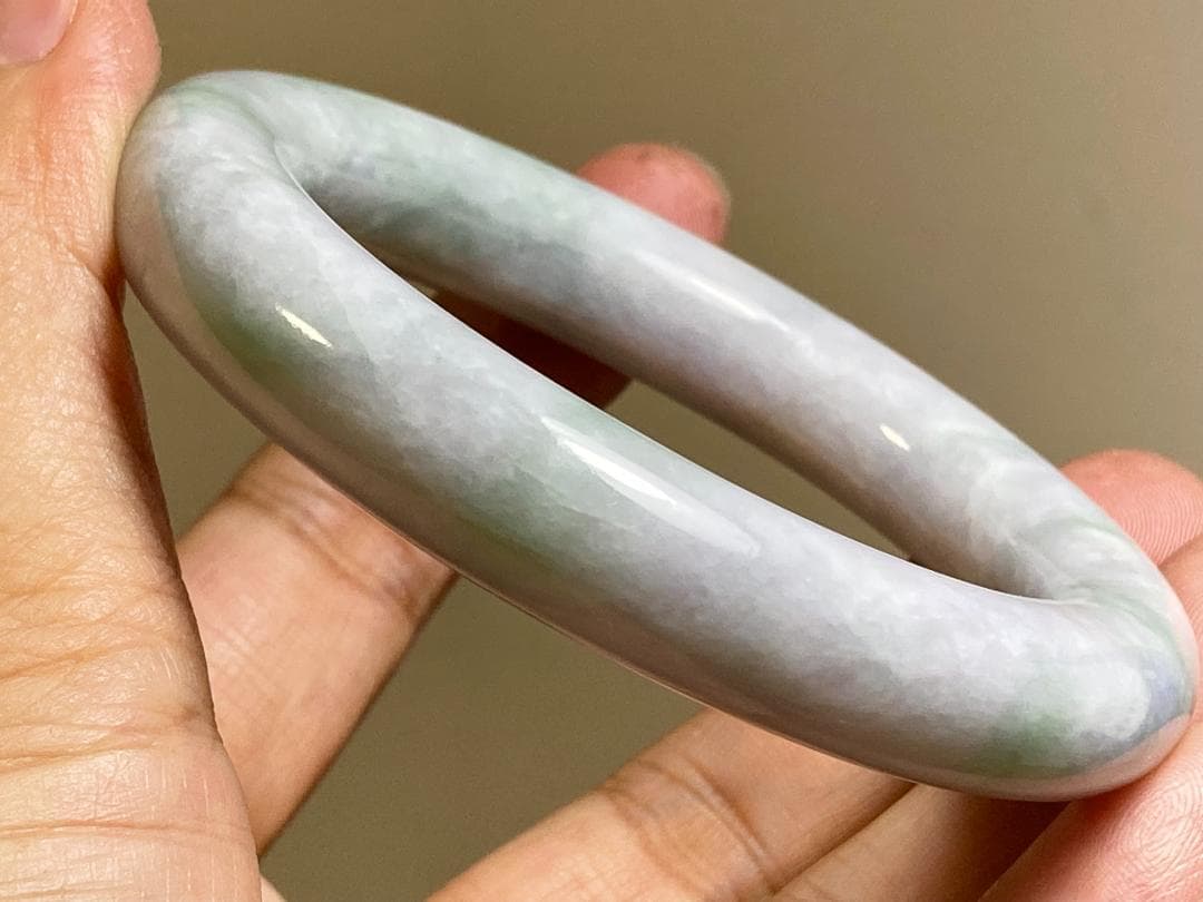 BG9-31 白底緑花 54.5mm ミャンマー産 A貨 本翡翠 バングル