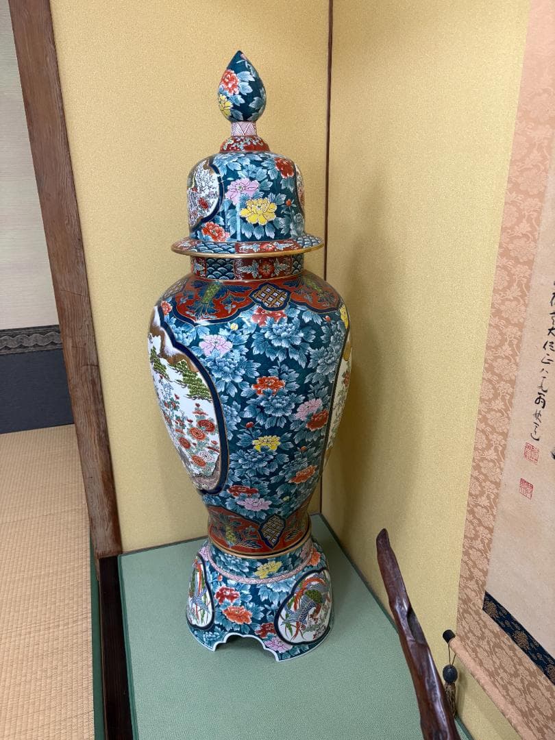 有田焼　光右衛門作　飾り壷　高さ155cm程　落款あり