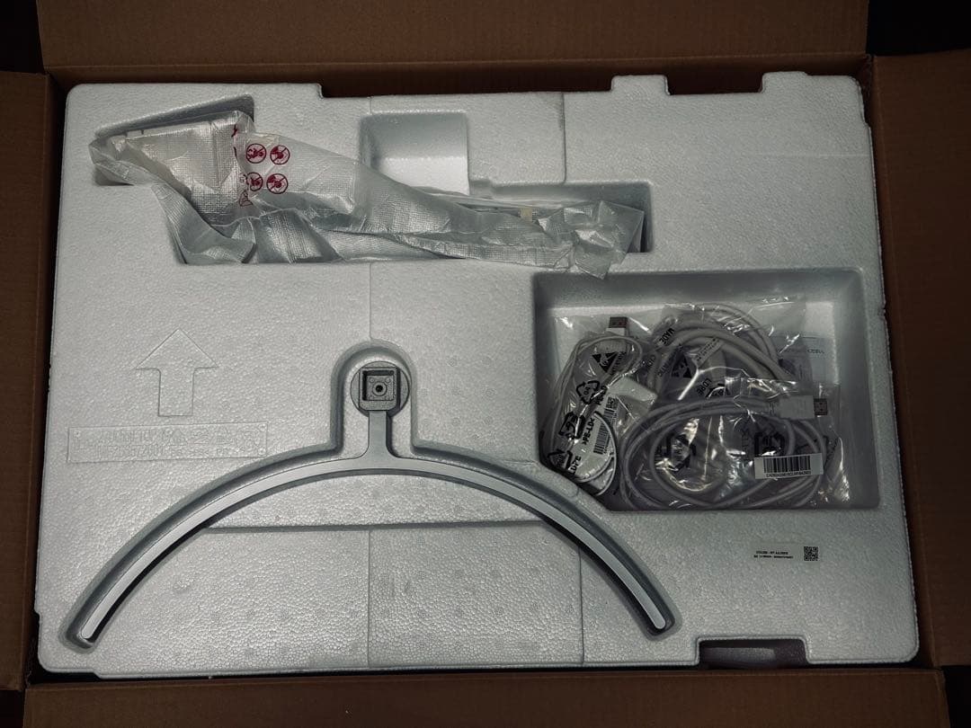 LG 27UL550-W 27インチ 4K 液晶ディスプレイモニター