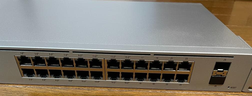 ルーター・ネットワーク機器 UniFi USW 24 PoE