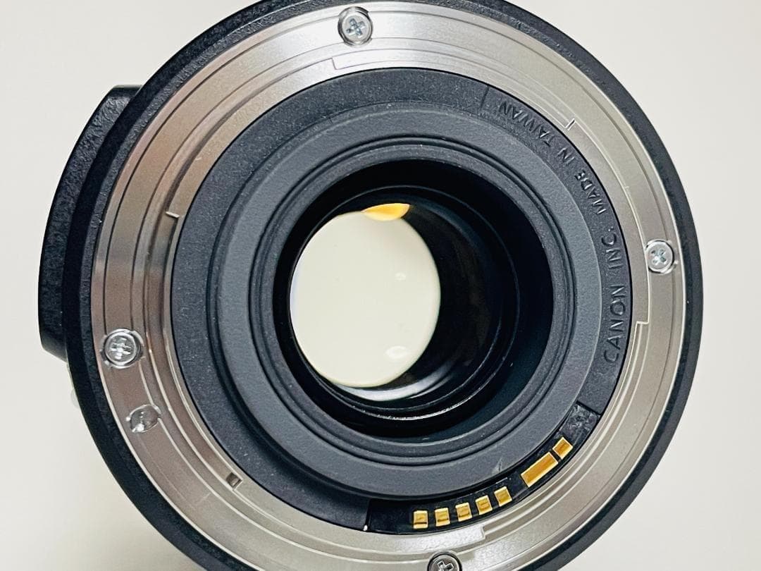 ★美品☆Canon キヤノン EF-S 18-135mm F3.5-5.6 IS