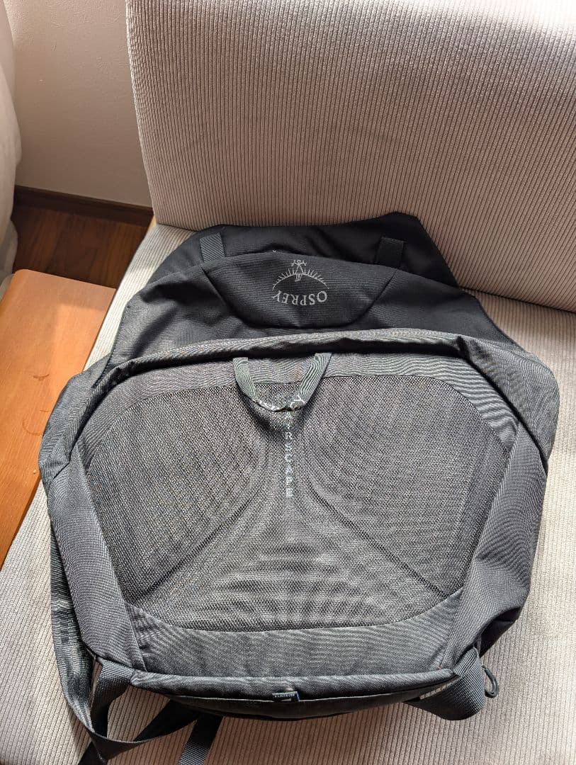 OSPREY METRON 18 ショルダーバッグ グレー 18L