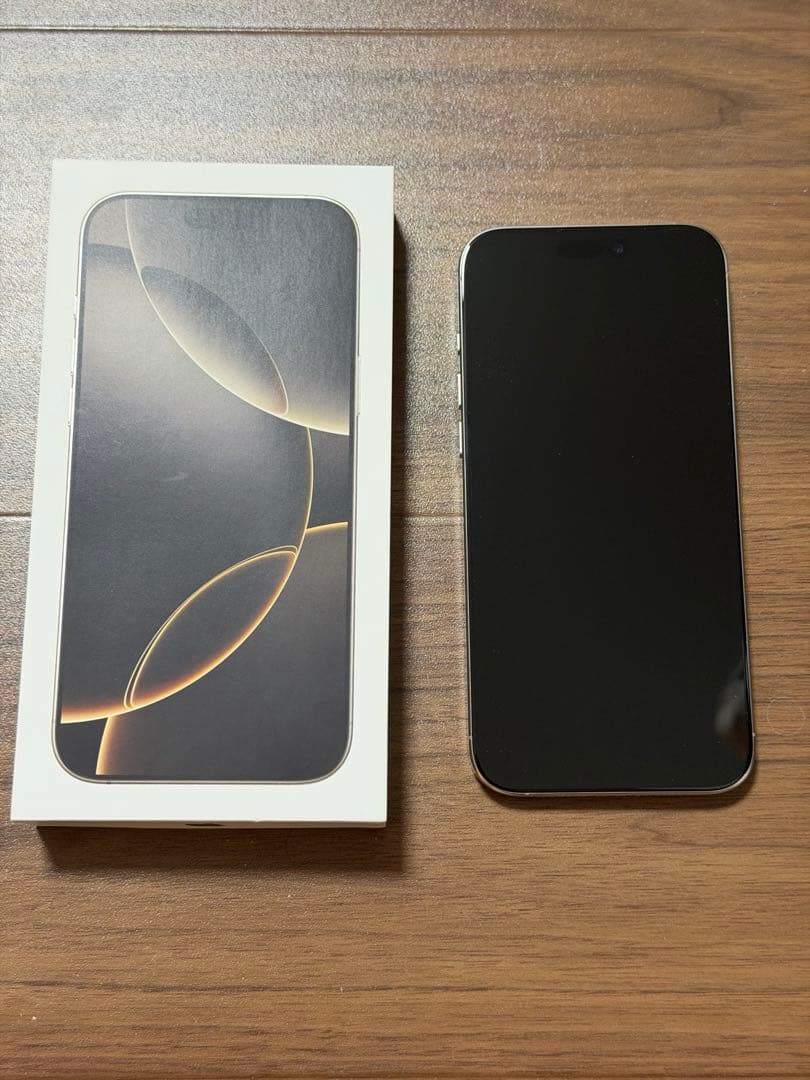 iPhone 16 Pro Max 256GB ナチュラルチタニウムSIMフリー