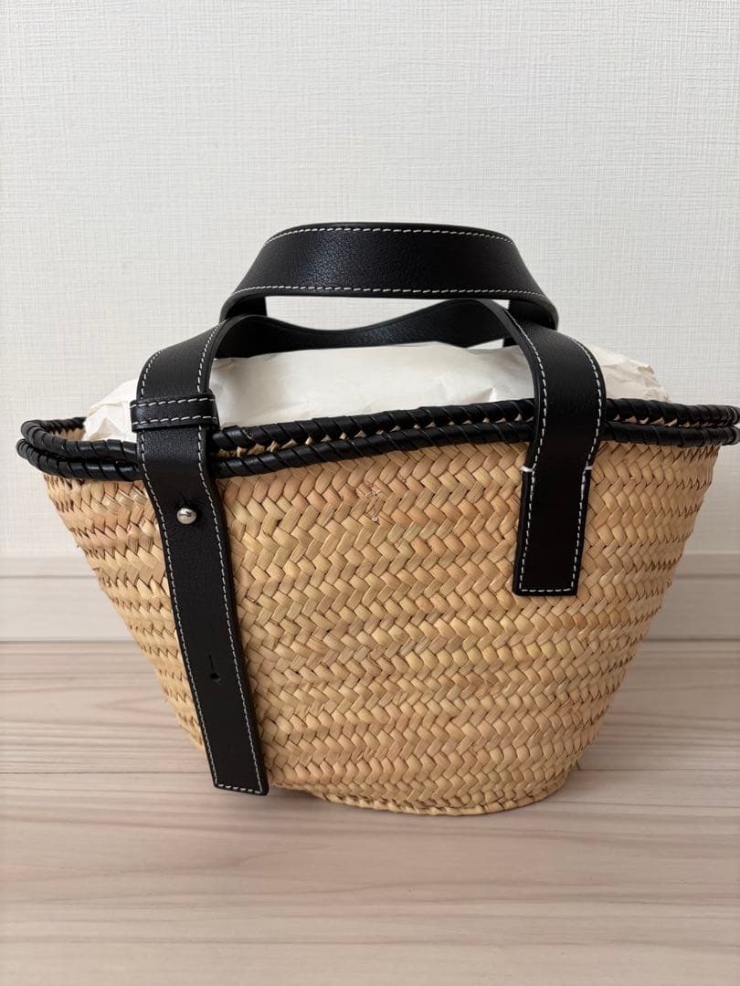 【本日24時まで価格】LOEWEロエベ　カゴバッグスモールブラック　保存袋付き