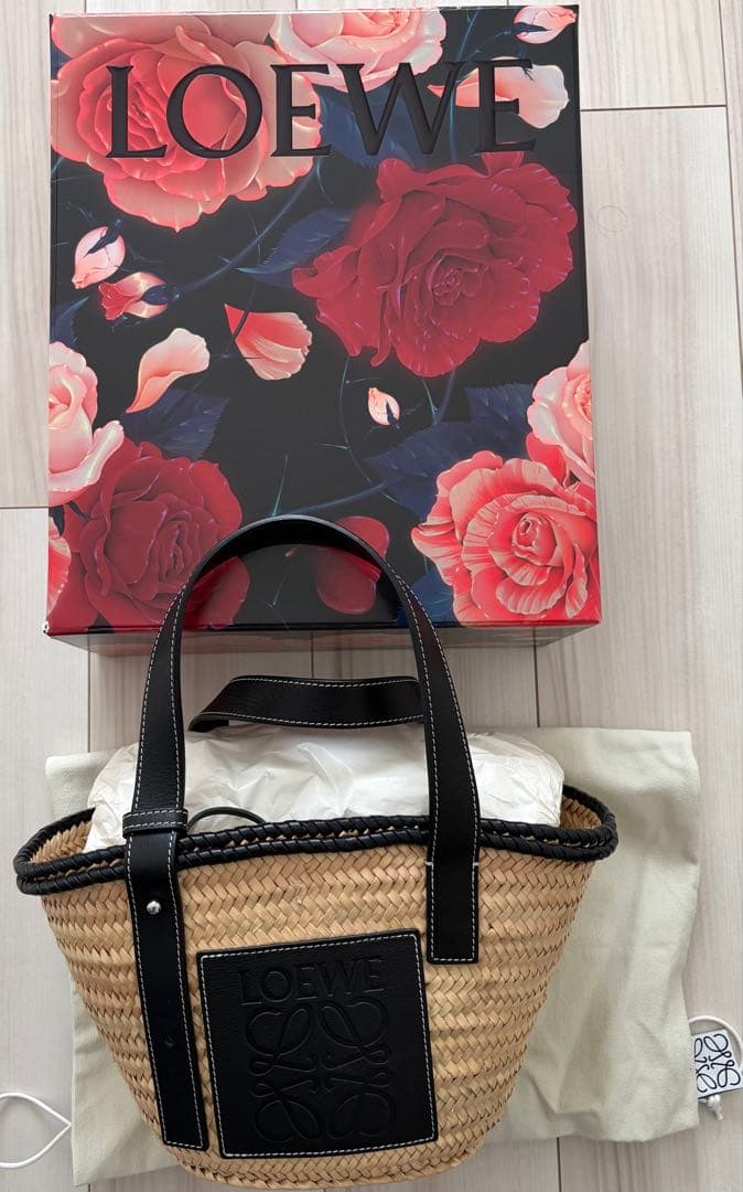 【本日24時まで価格】LOEWEロエベ　カゴバッグスモールブラック　保存袋付き