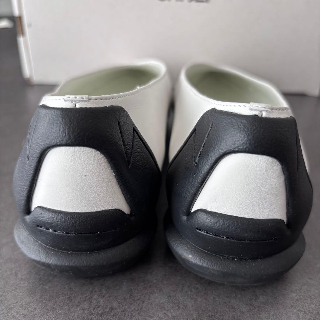 SHISEI MM POINTED U PUMPSレイン対応 ホワイト フラット