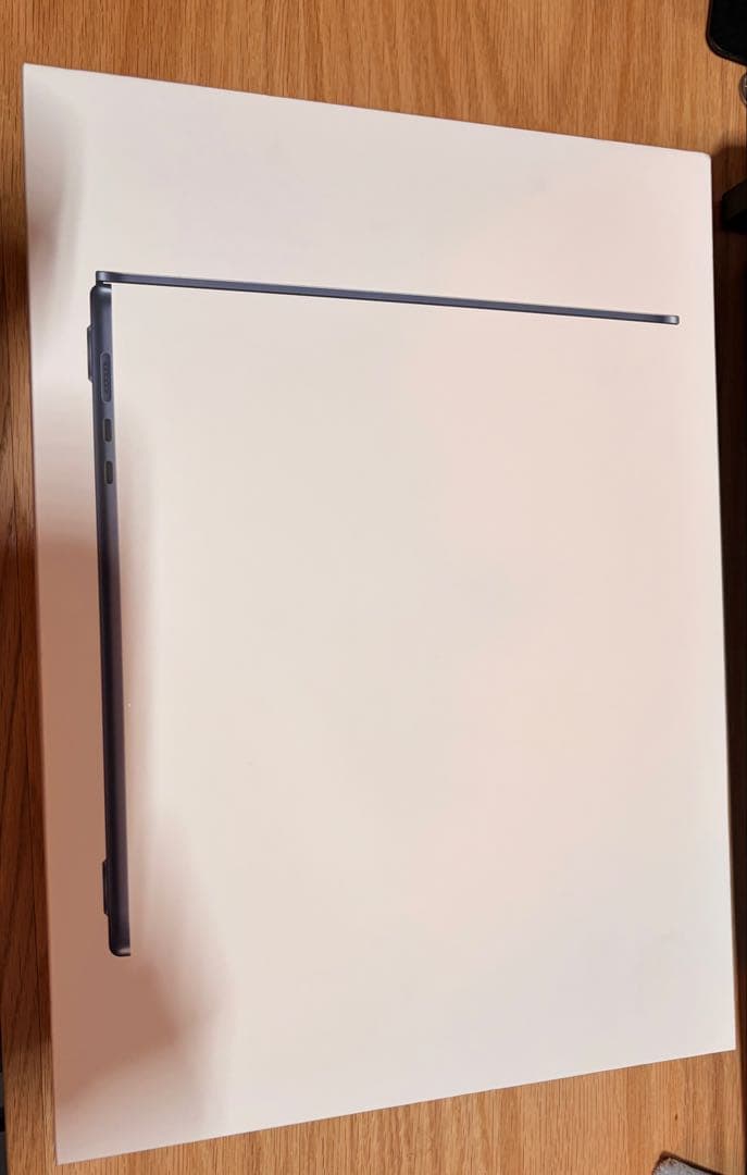 MacBook Air 15インチ M3 16GB UK配列