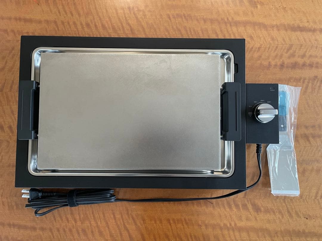 ジジ　BALMUDA The Plate Pro ブラック