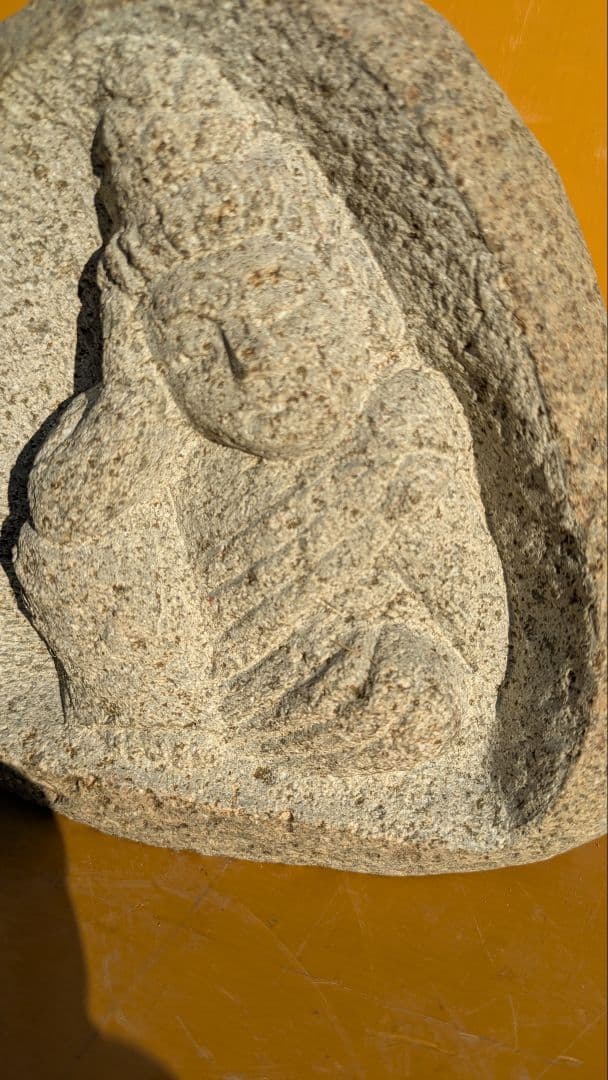 石仏、如意輪観音、石彫刻、倉田辰彦作