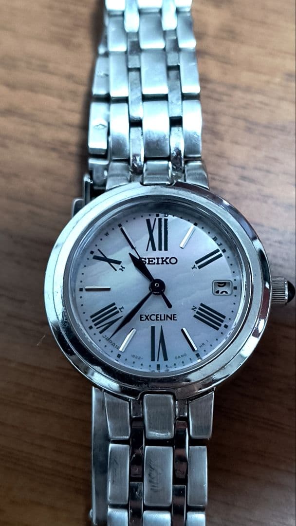 SEIKO EXCELINE シルバー 電波時計