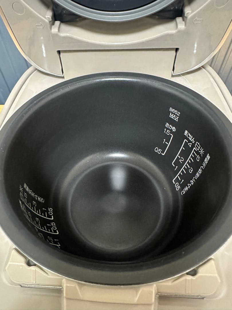 【象印炎舞炊き】圧力IH炊飯器NW-PV10 2023年製