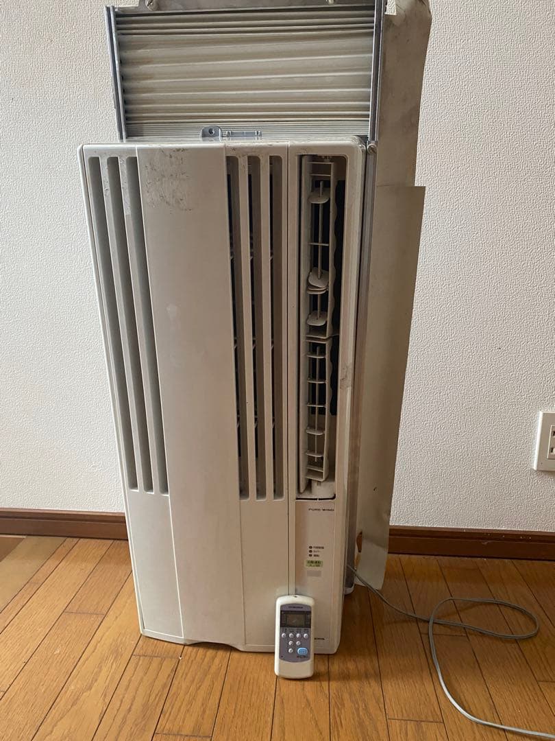窓用エアコン ホワイト リモコン付き(古河市引き取り可能です)