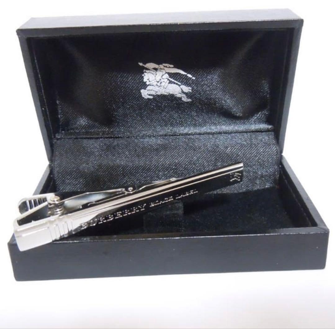 新品　バーバリーブラックレーベル ロゴ ネクタイピン