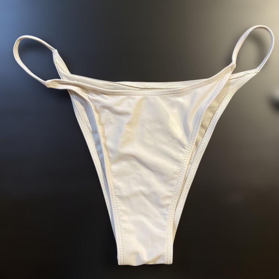 t*é様 捨てたと思っていた白ビキニ