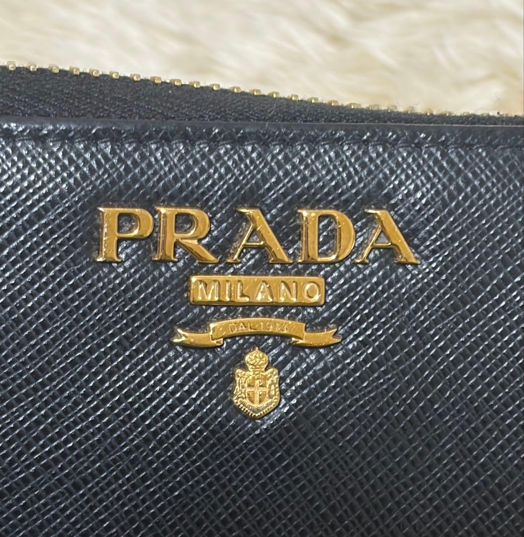 PRADA サフィアーノレザー ケース ブラック