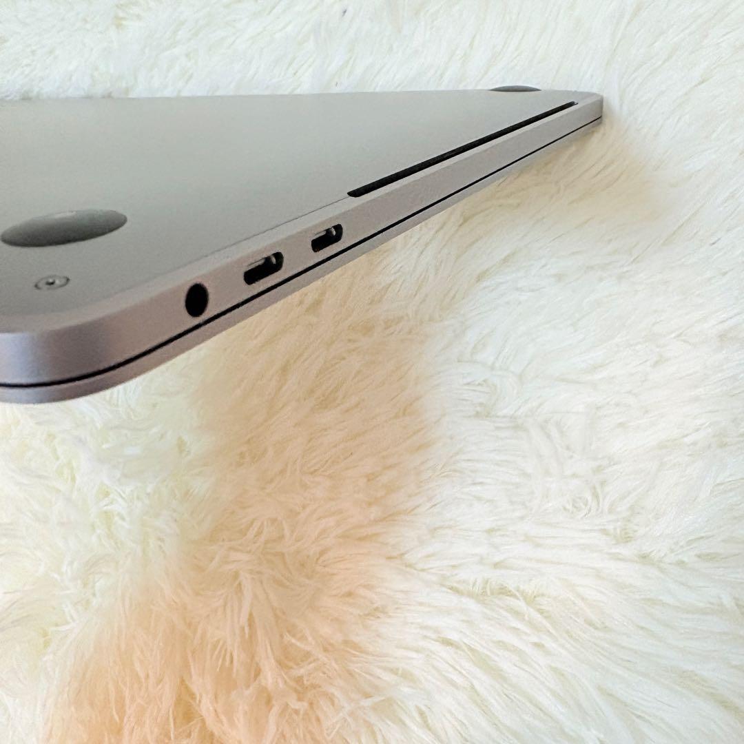 【極美品】MacBook Pro 2018 13インチ 16GB/256GB