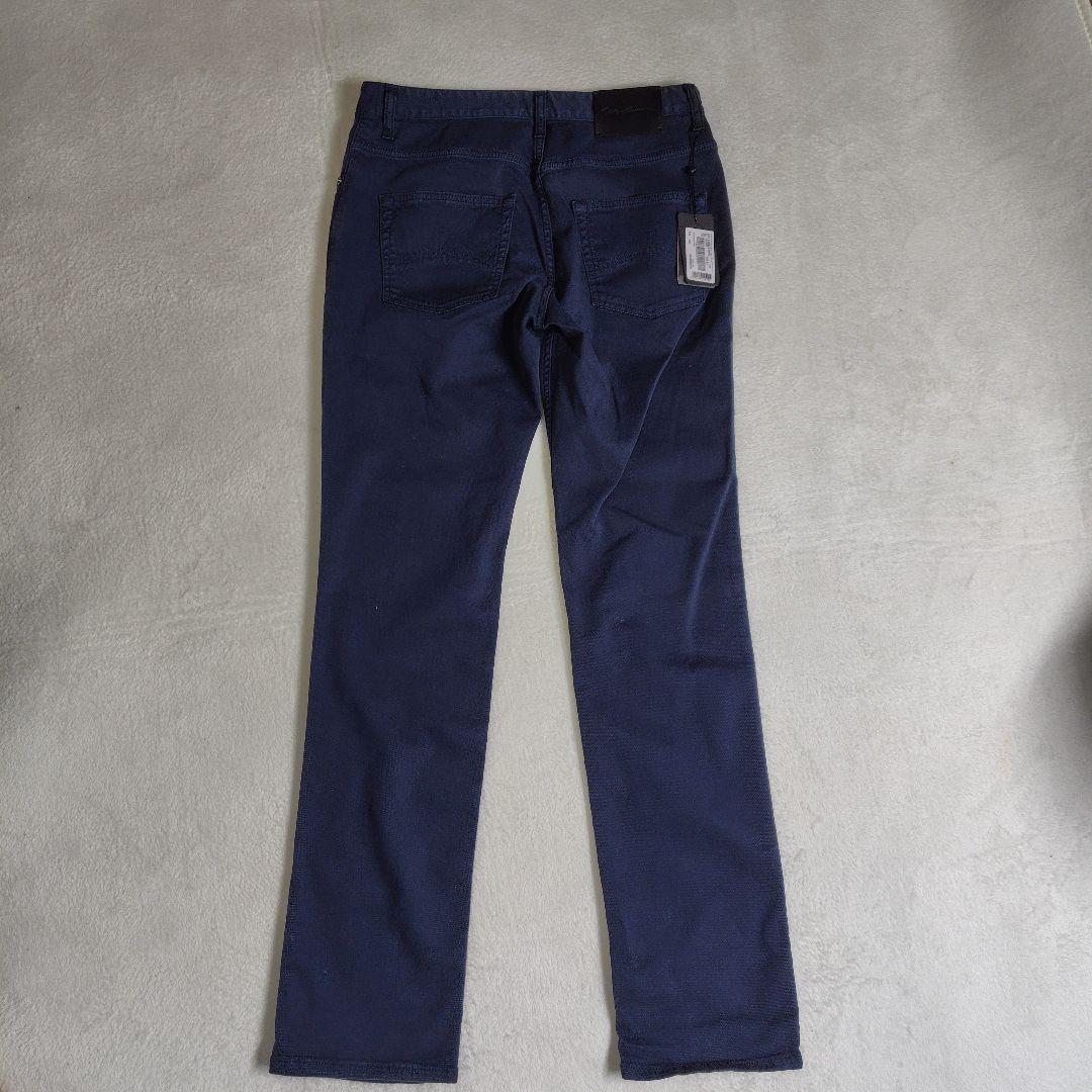 新品未使用　現行　XL　ジョルジオアルマーニ　チノパン　レザータグ　刺繍