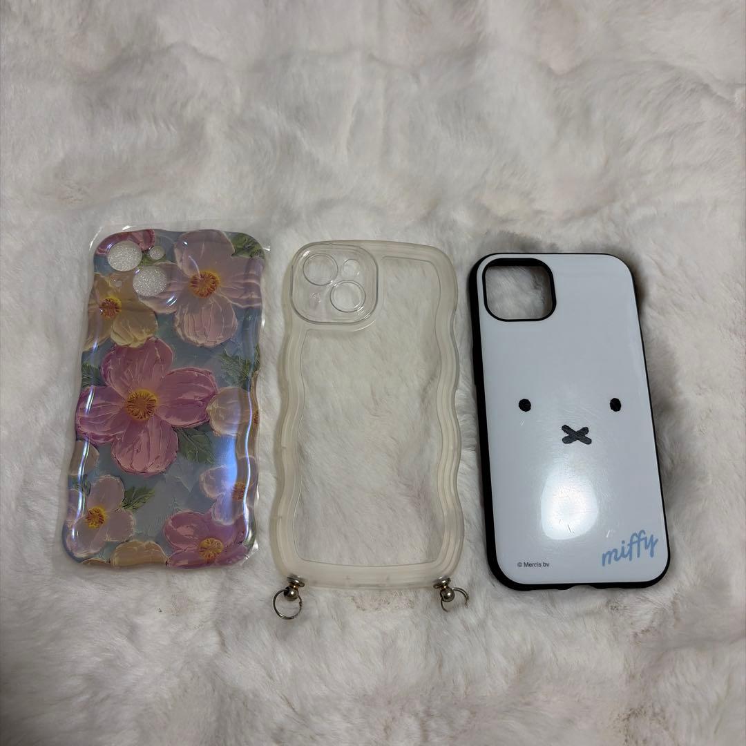 iPhone13本体 256GB 充電ケーブル2個＋カバー3個付き