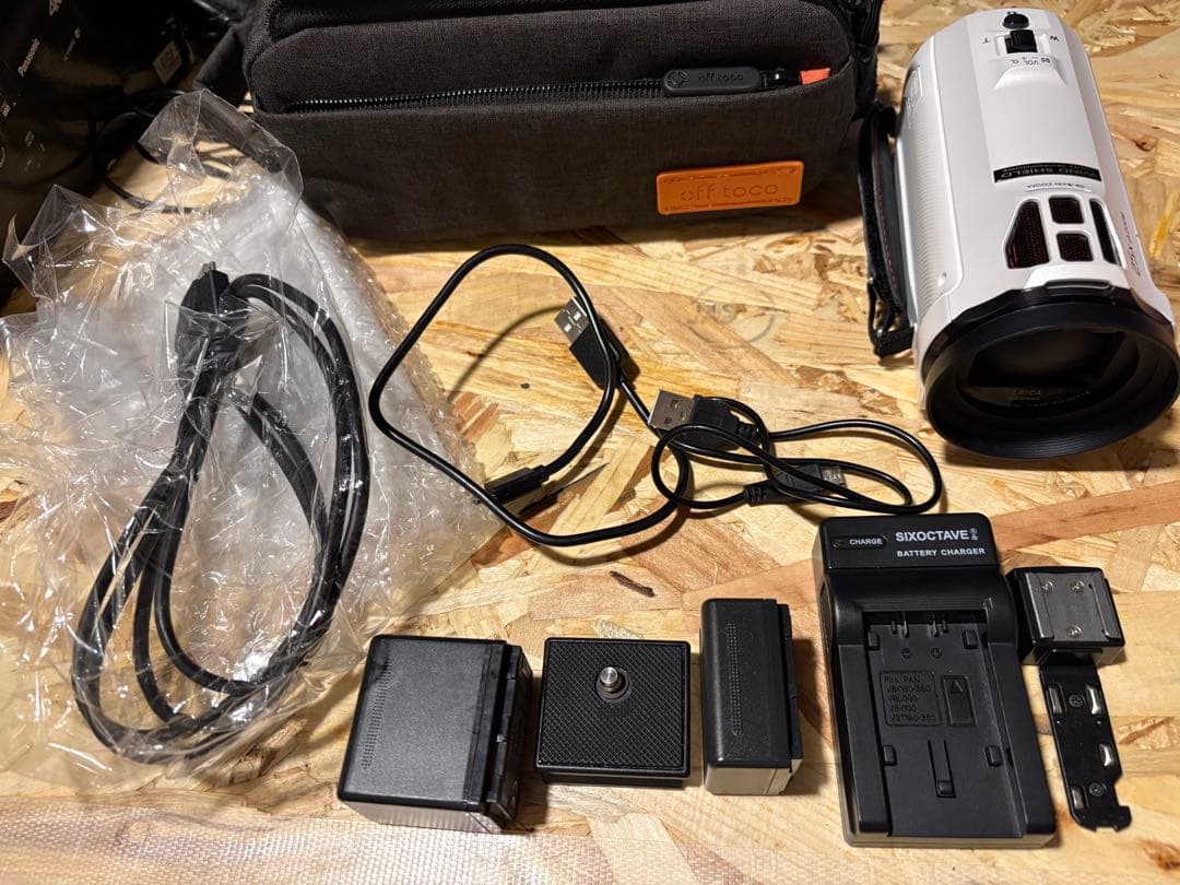 Panasonic VX-985MーW 4Kビデオカメラ