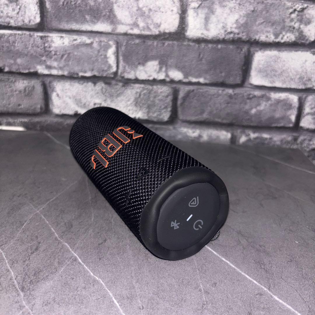 JBL GRIP ワイヤレススピーカー