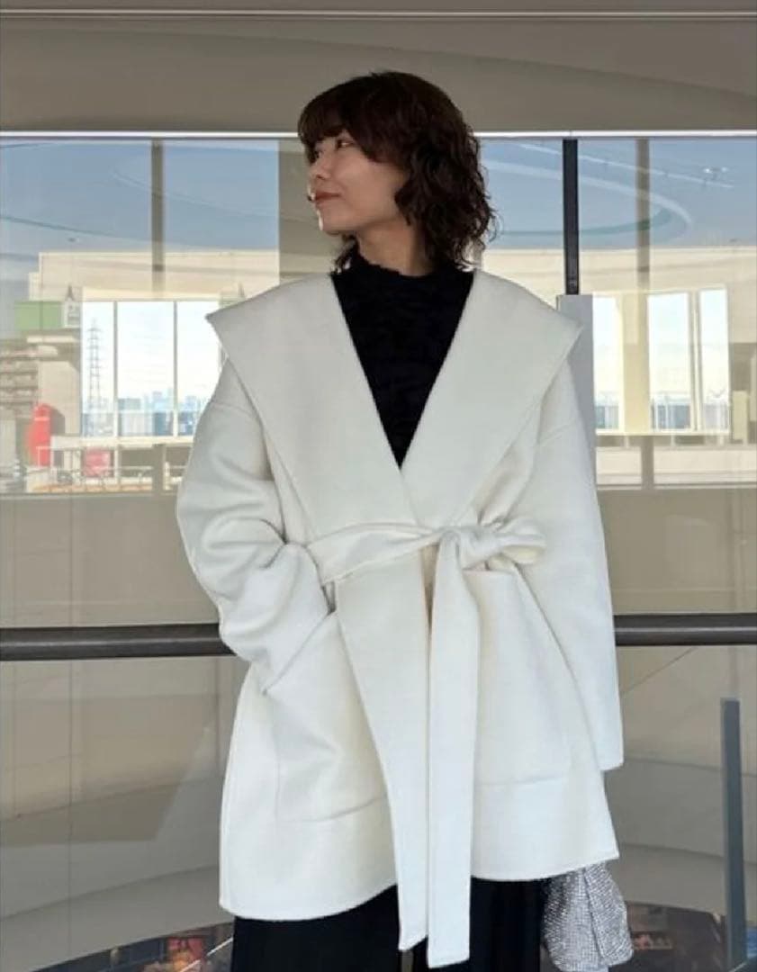 Mila owen ミラオーウェン　共布ベルト付ハーフ丈フードリバーコート