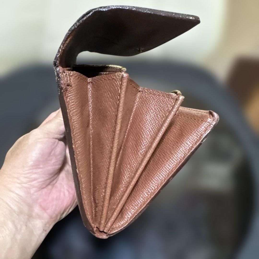 ⑨☆良品♪カード10枚タイプ☆サラ長財布