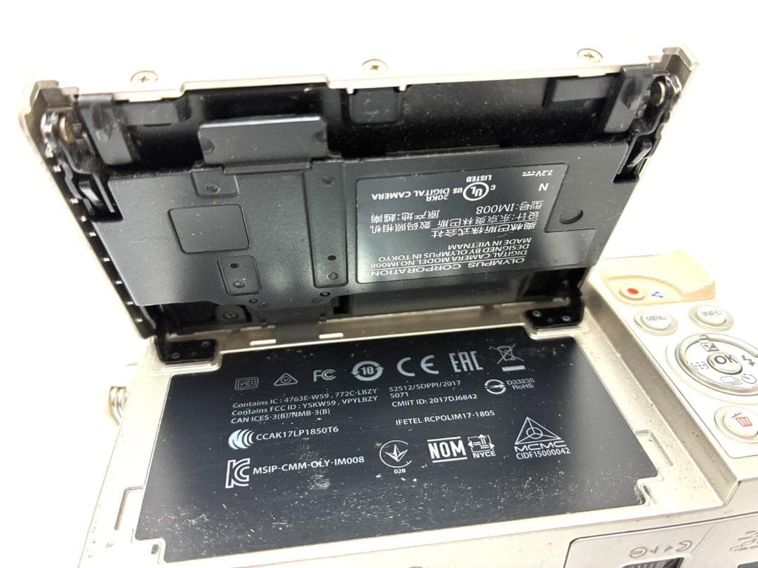 26H1-122 オリンパス PEN E-PL9 付属品完品 通電確認済み