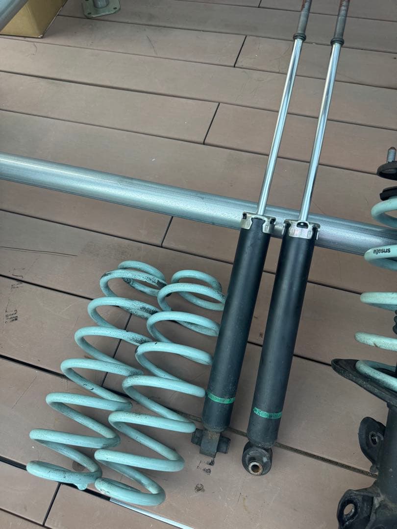 zvw30 30プリウス　アゲサス　agesus 30mmリフトアップ