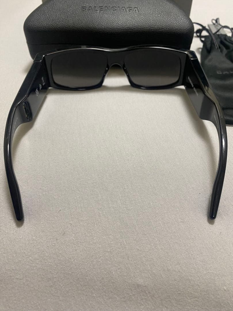 バレンシアガ led サングラス