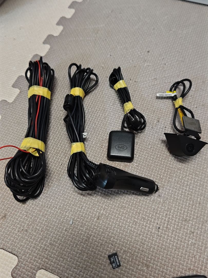 BALUCE ドライブレコーダー デジタルインナーミラー配線付きシガー電源。